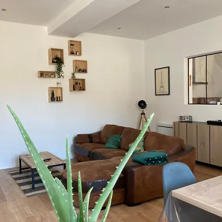 Le Quai De St Pierre * Bar-sur-Aube